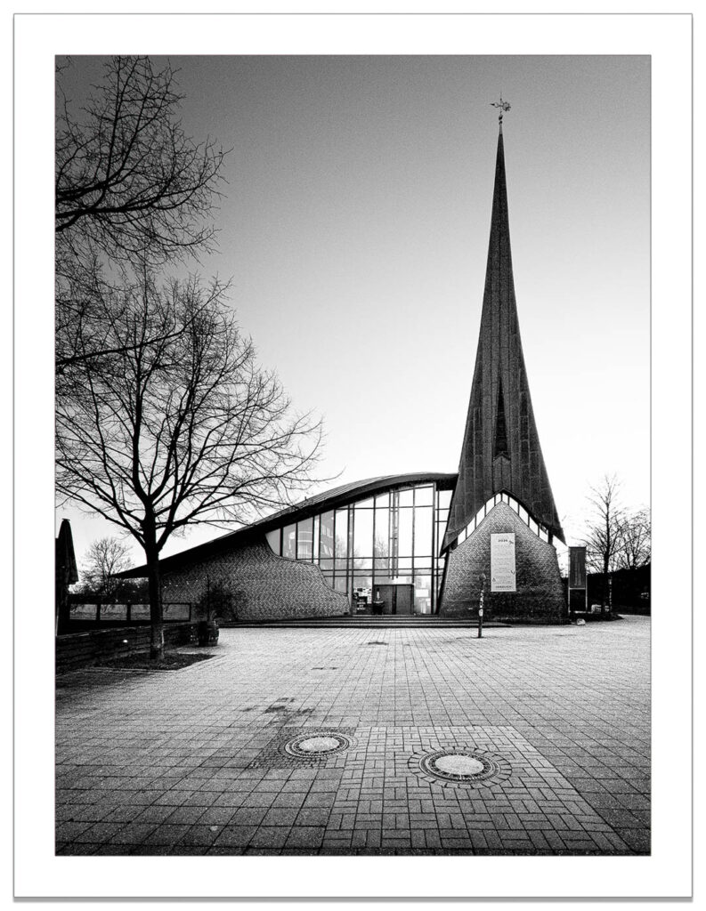 Home apc 3537 2500px sw bl 29 bearbeitet bearbeitet web