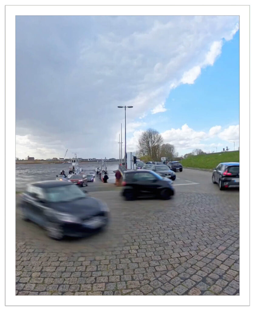 The Zollenspieker Elbe Ferry in Hamburg.